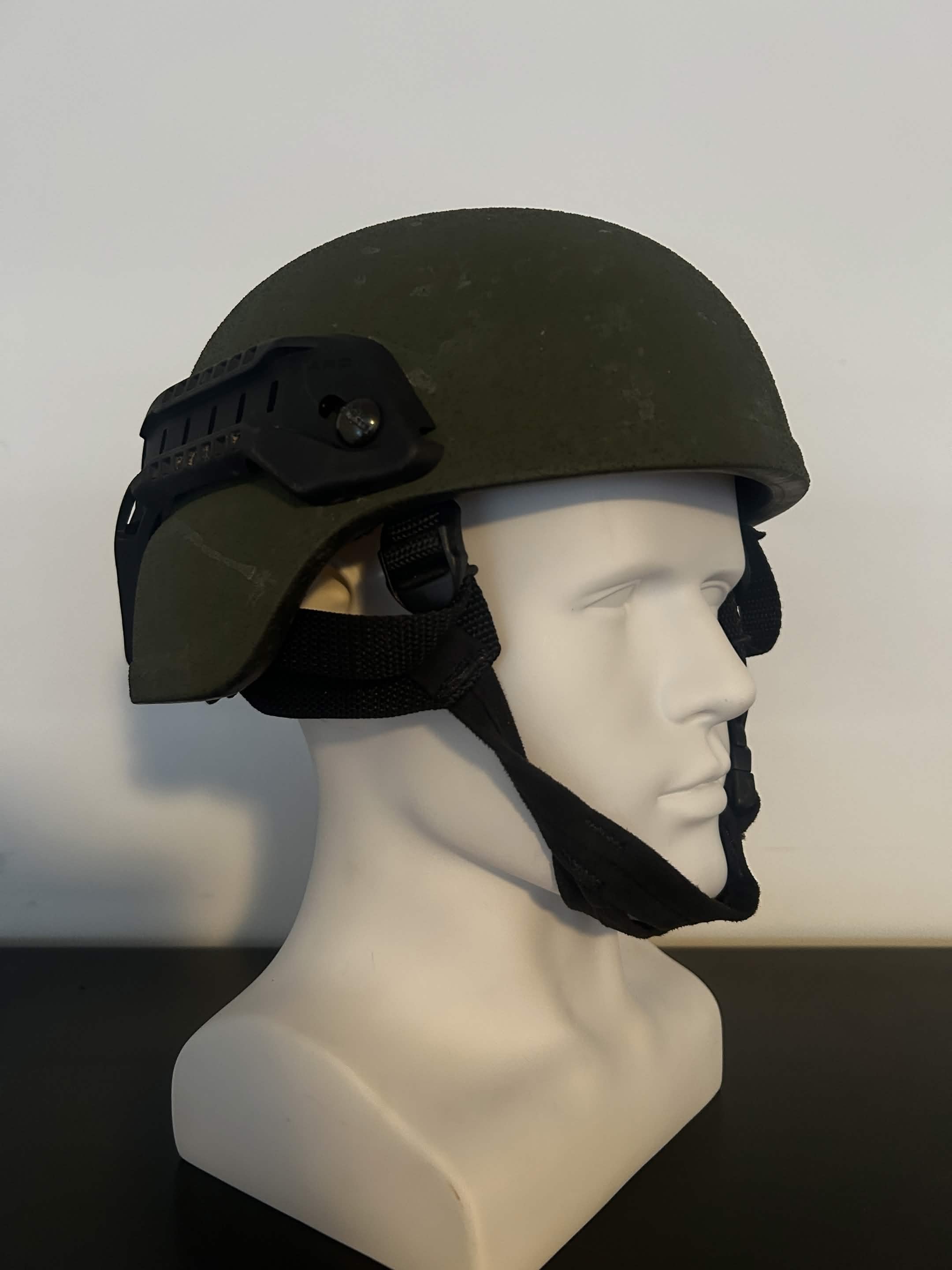 Safariland Protech Full Cut Helmet + Ops-Core Rails (Large)
