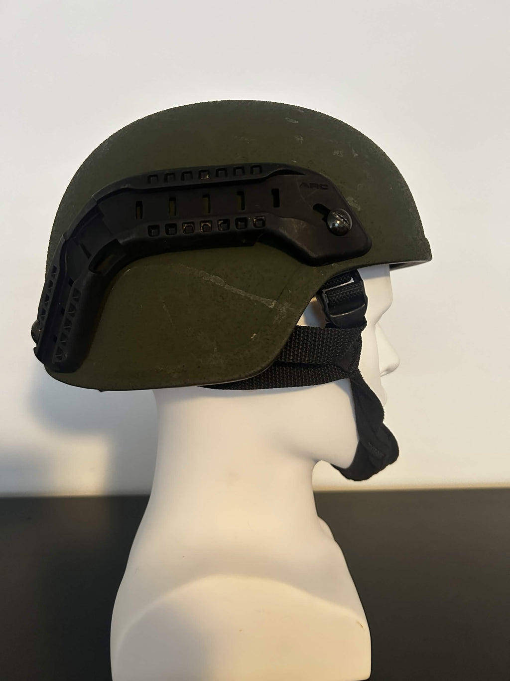 Safariland Protech Full Cut Helmet + Ops-Core Rails (Large)
