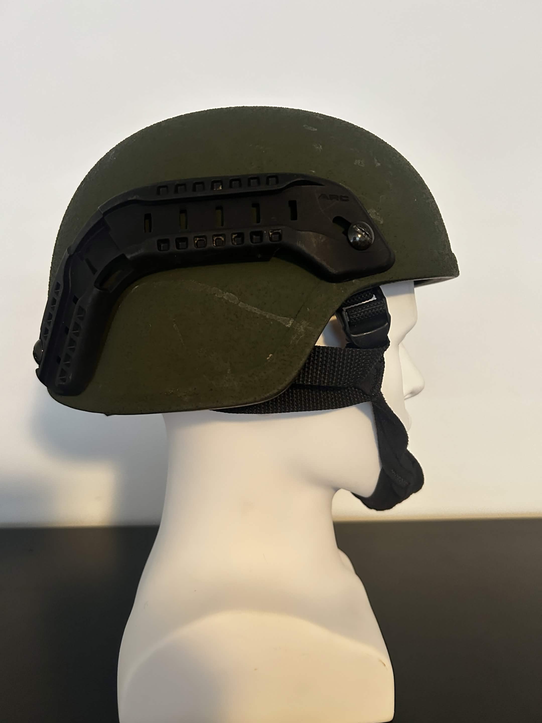Safariland Protech Full Cut Helmet + Ops-Core Rails (Large)