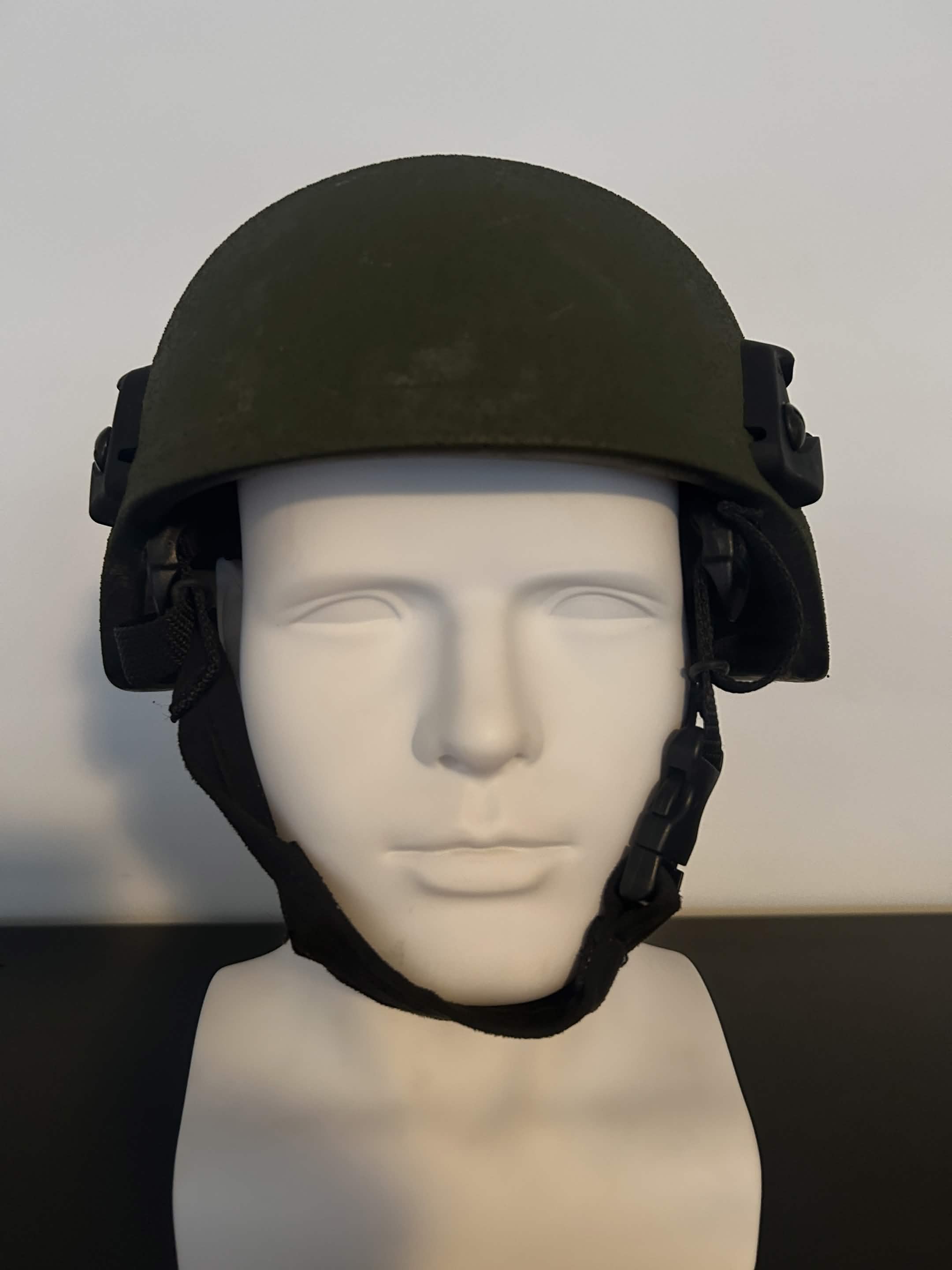 Safariland Protech Full Cut Helmet + Ops-Core Rails (Large)