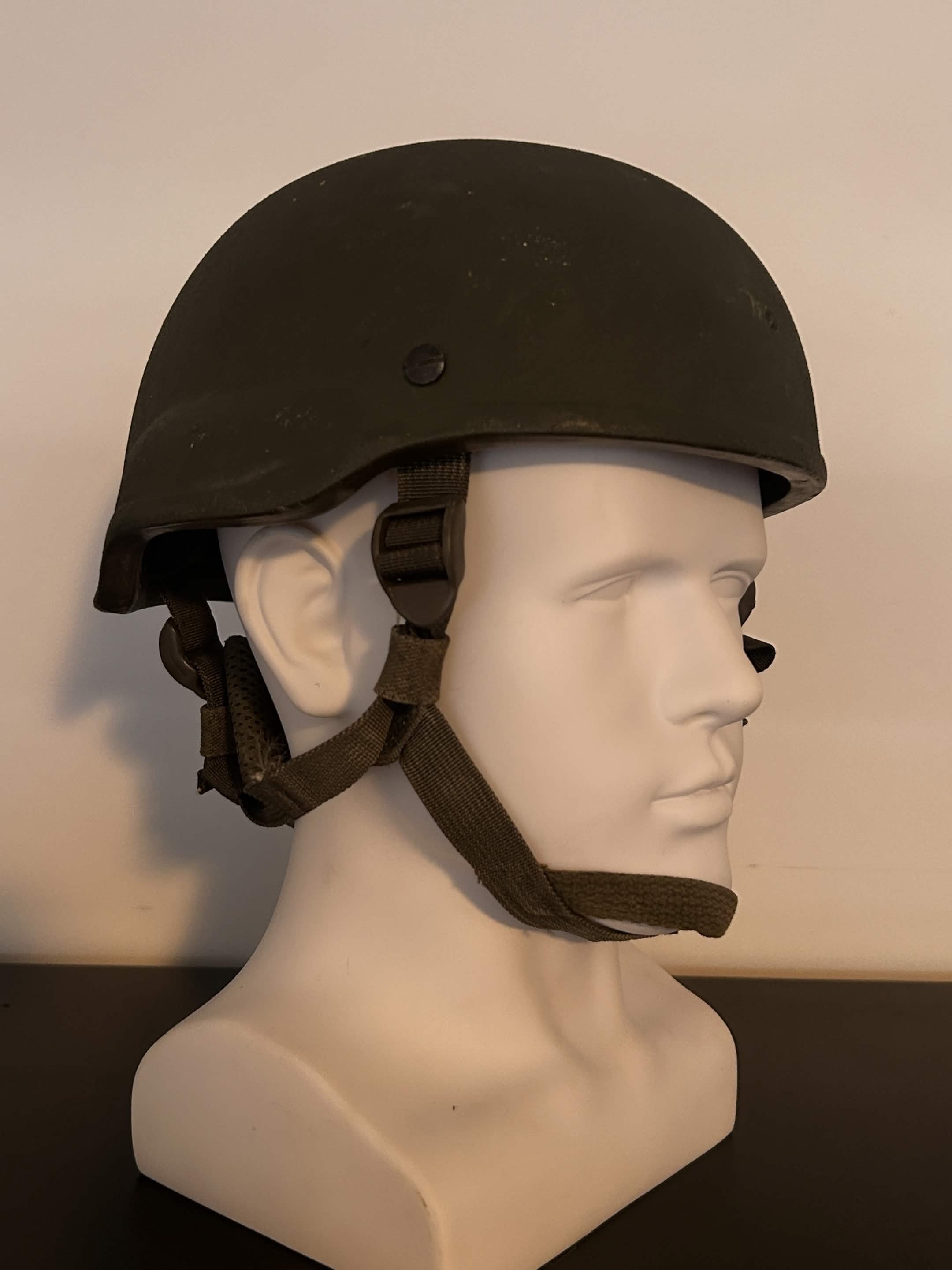 Paraclete Mid Cut (Medium)