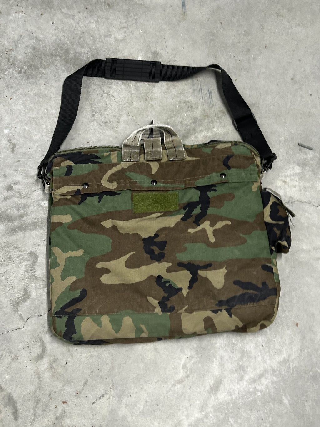 Flyers Helmet Bag HGU-56/P (M81 Woodland)