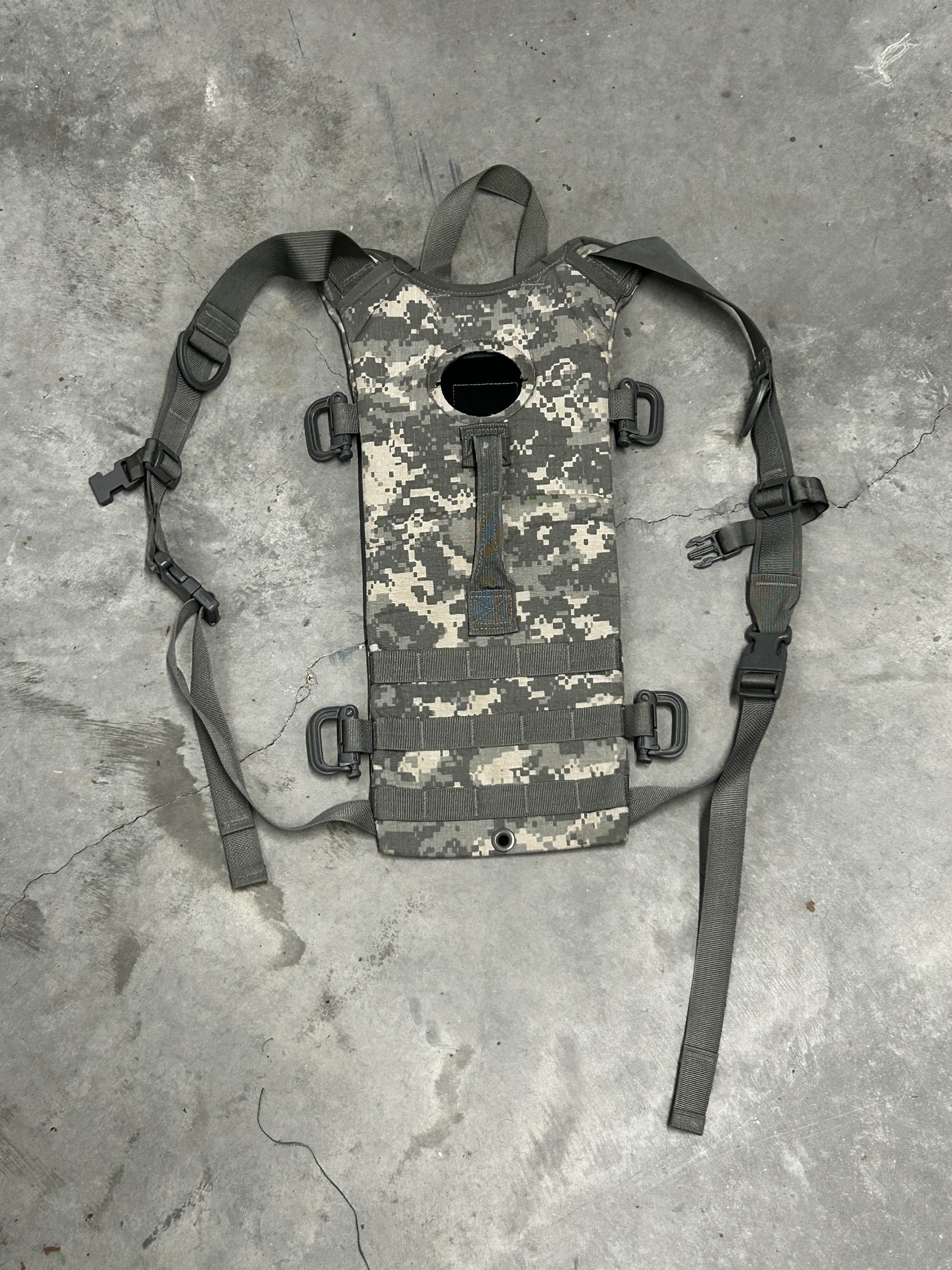 Hydration Carrier (UCP)